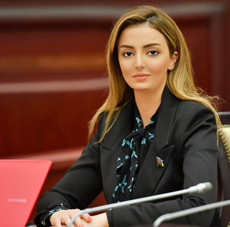 konul_nurullayeva