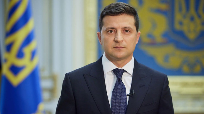 2474365-1008d9d-zelenskyj690