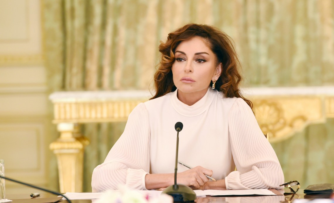 on-birinci-vitse-prezident-mehriban-eliyeva-xalq-artisti-yalcin-rzazadenin-ailesine-bassagligi-verib-27678