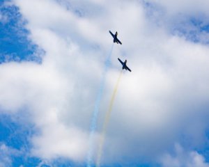 1072380_w_300