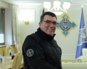 1075688_w_300_lq