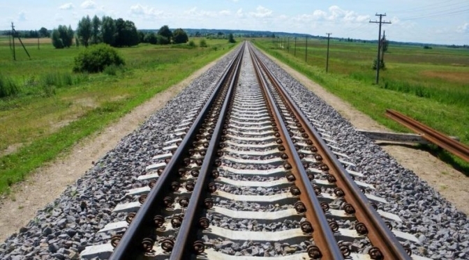 railroad-82542445